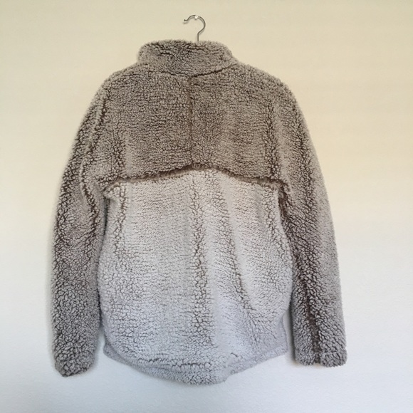 Sherpa Pullover - Picture 6 of 8